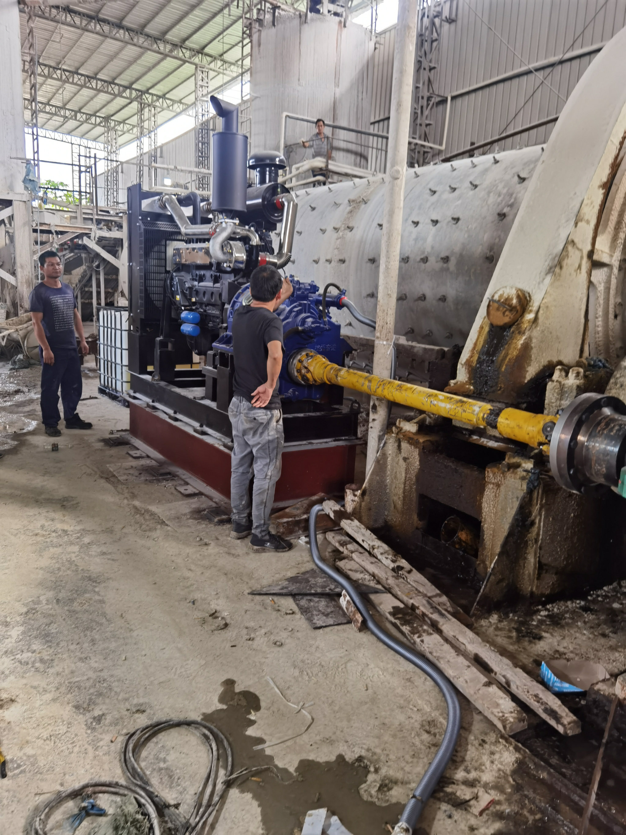 無電運(yùn)行球磨機(jī)